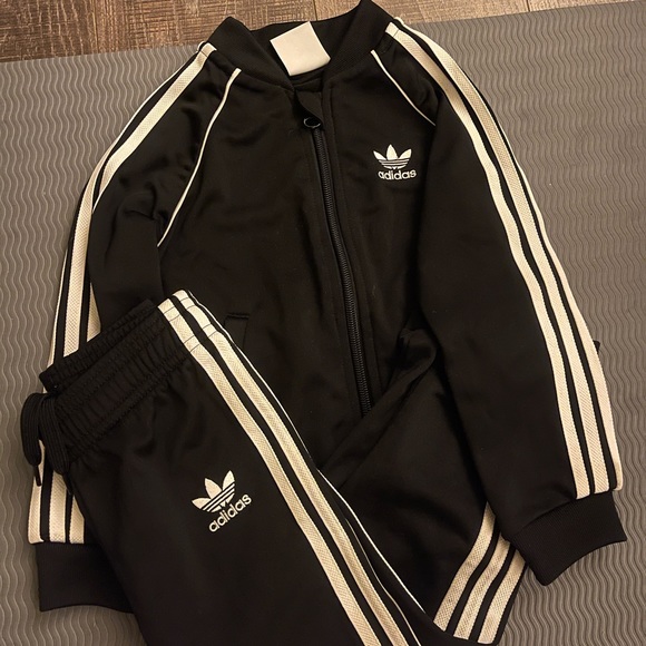 Matching set - Picture 2 of 2